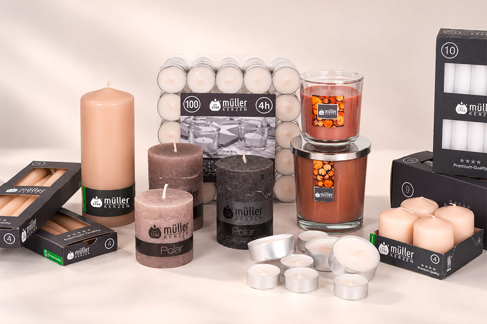 Müller candle assortment in warm brown tones